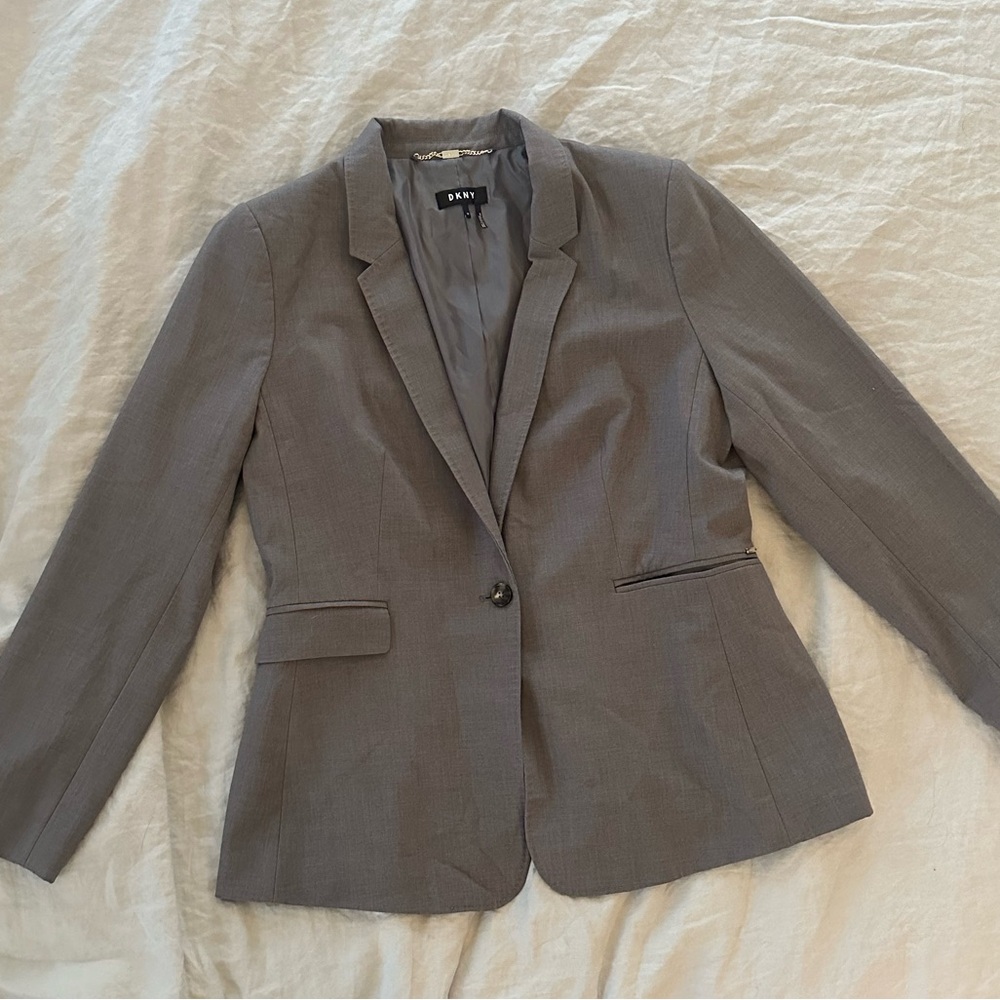 DKNY Classic Grey Blazer - Picture 2 of 6